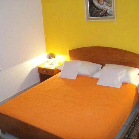 Apartments Ivan Orlic Vinišće Екстериор снимка