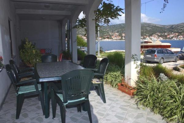 Apartments Ivan Orlic Vinišće Стая снимка