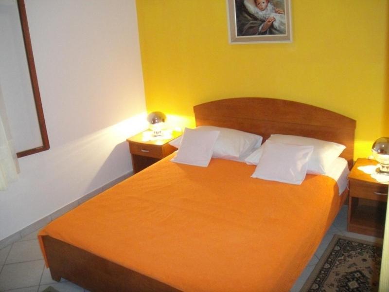 Apartments Ivan Orlic Vinišće Екстериор снимка